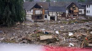 Hunderte menschen vor hochwasser gerettet. Qb6lgd1jo Idvm