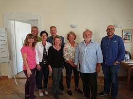 Miriam moßandl karl mossandl gmbh & co. Mitglieder Der Hospizgruppe Dgf Lan E V Sind Qualifizierte Letzte Hilfe Referenten Hospizgruppe Dingolfing Landau