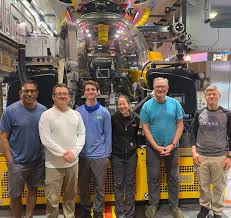 Dr. Joaquim Goes (pictured far left) from @columbialamontearth is about to  embark