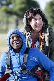 Encore un mort et une séquence très émouvante ! Avis Et Critiques Prime Plus Belle La Vie Evasions Le 15 Decembre 2020 Sur France 3 Photos Plus Belle La Vie Nouveautes Tele Com