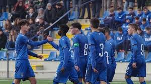 La lista dei convocati per lo stage della nazionale di coverciano servirà al ct, roberto mancini, per valutare le ultime scelte in vista dei . Nazionale Under 15 I 44 Convocati Di Mr Favo Italia Tuttocampo It