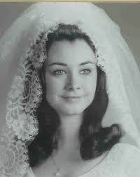 Peggy Bayne's Instagram, Twitter & Facebook