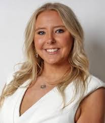 Stella Buckner's Instagram, Twitter & Facebook