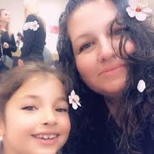 Karen Grzybowski's Instagram, Twitter & Facebook