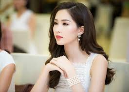 Sau khi sinh con, hoa hậu đại dương đặng thu thảo cố gắng lấy lại nhan sắc của mình. Hoa Háº­u Ä'áº·ng Thu Tháº£o Cá»© Im Láº·ng La Auto Xinh Há»… Phat Ngon La Cháº¥n Ä'á»™ng Showbiz Viá»‡t Vnreview Tin Má»›i Nháº¥t
