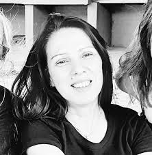 Goo Goo Dolls performance features familiar book