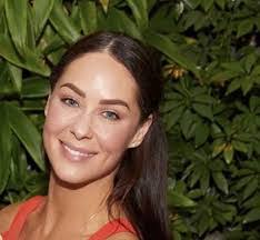 Karine Lim's Instagram, Twitter & Facebook