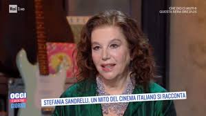 C'è chi l'ha fatta soffrire, quello che non ha sposato per scaramanzia, il grande divo che non si accontentava del flirt senza impegno e l'amante perfetto per il sesso. Stefania Sandrelli La Reazione Dopo Il Tradimento Di Gino Paoli Newsby