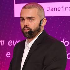 Daniel Avilla Presidente da Comissão de Desenvolvimento de Tecnologia para  Forense em Mobile da APECOF estará participando e palestrando no 1°  Congresso Internacional de Computação Forense no Equador