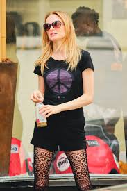 Videos tagged « pantyhose » (11,293 results). Heather Graham In Stockings And Shorts Out In New York Hawtcelebs