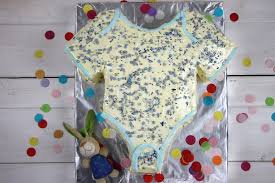 Was ist ein geburtstag ohne geburtstagskuchen? Babyparty Kuchen Rezept Fur Eine Baby Body Torte Lavendelblog