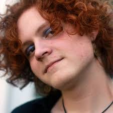 Eve Shafer's Instagram, Twitter & Facebook