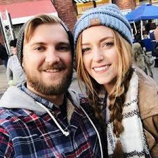 Ashley Lindquist and Derek Hartig's Wedding Registry