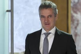 menjal predsednik vlade Robert Golob ...