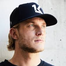 Terry Lau's Instagram, Twitter & Facebook