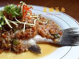 蒸鱼在安家也是家常便肴 一般都是清蒸了事 菜脯蒸鱼 倒还是第一回 谢谢 最爱的 的好推荐 家人还蛮喜欢这样充满古早味的蒸法 边吃边赞 好吃 新鲜的石甲鱼 鱼肉鲜实可口 蒸鱼酱咸香美味 加上姜丝 芫茜 asian recipes cooking cuisine