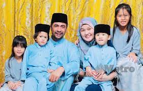 Find muzaffar sheikh's contact information, age, background check, white pages, property records, liens, civil records, marriage history & divorce records. Sheikh Muszaphar Memang Idam Anak Ramai