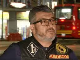 ¡Ojo, motociclistas! Por un visor rayado podrían sufrir un accidente