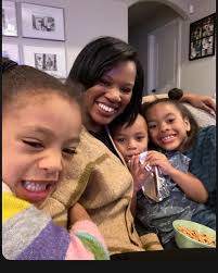 Today it hit me... our family hasn't taken family photos in two years! I  was scrolling through my phone in search of a recent photo of our family to  share for Mother's