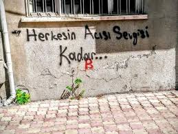 Herkesin Acisi Sevgisi Kadar Sarkilar Sokak Kiyamet