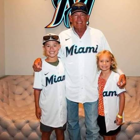 Happy 44th Birthday to George Strait son Bubba who was born May 14,1981 and  made George a proud Grandpa!! #georgestrait #BubbaStrait