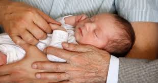 تعرف على السن المناسب لختان الذكور وكيفية العناية بالطفل بعد العملية اليوم السابع