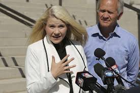 Mar 13, 2021 · elizabeth smart en 2002, elizabeth smart, 14 ans, est enlevée dans sa chambre de salt lake city. L Appel Desespere D Elizabeth Smart L Enfant Otage