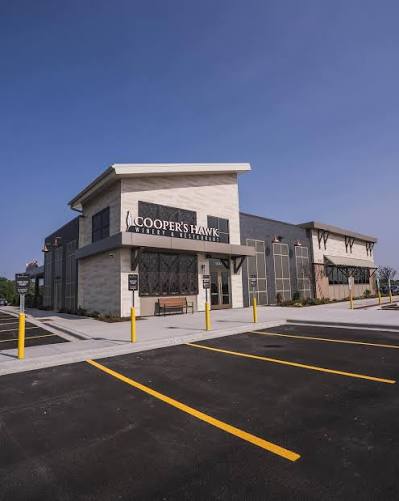 Plainfield, we've arrived! Our brand-new Cooper's Hawk is officially open, and we couldn't be more excited! Swing in, have a bite of something delicious, and toast with us! 📍16344 Boulevard Pl, Plainfield,