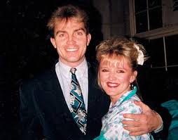 .mum inadvertently inspired bradley walsh and his son barney walsh's tv series bradley & barney walsh: Bradley Walsh S Home Life With Wife After Breaking Bernie Nolan S Heart