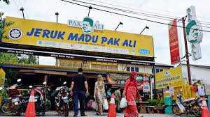Then, he left the business to his son, alias with. Jom Jenjalan Jeruk Madu Pak Ali Sungai Nibong