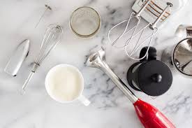 8 طرق لرغوة الحليب بدون آلة إسبرسو - كيفية صنع حليب منكه