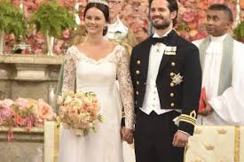 Sofia hellqvist hat sich für die schweden längst zur ebenso fröhlichen wie würdevollen „prinzessin der herzen entwickelt. Traumhochzeit In Schweden So Ging S Nach Der Trauung Weiter
