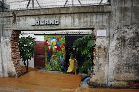 Oeang yang awalnya hadir di panglima polim, kini hadir m bloc, area yang semakin hype di kalangan anak muda karena konsepnya yang menarik. Oeang Coffee Roastery Minum Kopi Dan Mencetak Kenangan Majalah Otten Coffee