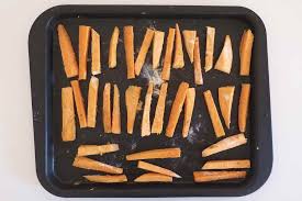 Frites De Patates Douces Et Carottes Cuisinez Pour Bebe Recette En 2020 Frites De Patates Douces Aliments Pour Bebe Faits Maison Frite De Patate Douce