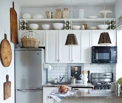 Menghuni rumah minimalis, harus siap untuk mendesain setiap ruang dengan desain minimalis, tak terkecuali dapur. 10 Cara Mendekorasi Dapur Sempit Supaya Nampak Menarik Dan Rasa Luas Malaysia Lifestyle Blog