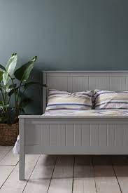 The stunning lamp and brass details on the black metal bed set it off. 26 Grey Bedroom Ideas Grey Bedroom
