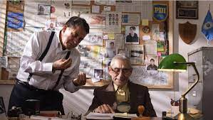 Desde el momento que rómulo aitken es capturado por la primera imagen de la película. El Agente Topo Romulo Aitken Y Su Doble El Mostrador