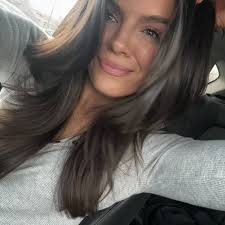 Brie Richardson's Instagram, Twitter & Facebook