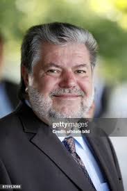 2,661 Kurt Beck Photos & High Res Pictures