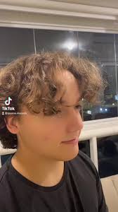 Assumindo a Calvicie aos 20 Anos: Minha Jornada