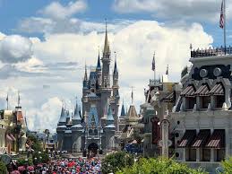 What's better disneyland or disney world. 5 Attractions That Walt Disney World Does Better Than Disneyland