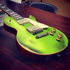 Candy Apple Green When It Comes To Gibson I M A Strict Traditionalist But I Ve Found My Exception Right Here Great Color Gibson Guitars Les Paul Guitar