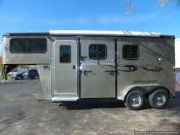 Some gooseneck horse trailers are difficult to tow because their flat face comes dangerously close to the rear truck cab during tight turns. Safetack Reverse 2 Horse Gooseneck Trailer Delivered To Trisha In Paris Oh Enjoy Your New Trailer Double D Trailers Aluminum Horse Trailers Living Quarters Facebook