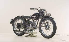 1948 Model S Said To Have The First Peanut Tank Harley Davidson Model Harley Davidson Bikes Harley Davidson