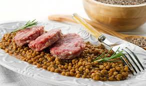 Maybe you would like to learn more about one of these? Cotechino Con Lenticchie Il Piatto Tipico Del Capodanno Italian Traditions