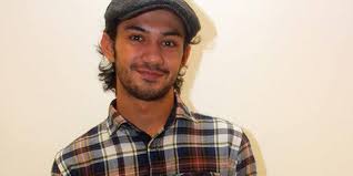Dibesarkan sebagai seorang nasrani, reza pun menemukan kedamaian saat memeluk agama islam. Reza Rahadian Ingin Pacar Se Agama Kapanlagi Com