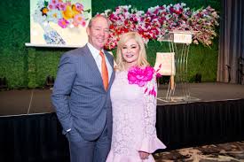 She guest starred as twiggy in the stowaway (2x45). Whitney Crane And Reba Mcentire Team Up For Record Luncheon Draw Jim Crane And Jeff Bagwell For Rare Afternoon Appearances
