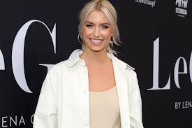 Lena gercke schickt nackte grüße zum 4. Lena Gercke Babybauch Battle Mit Riccardo Simonetti Brigitte De