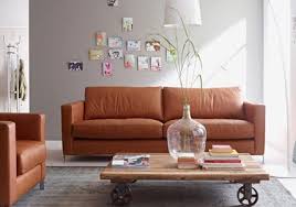Das weiche und hochwertige material ist ein fest für alle sinne, und das design sorgt für entspannte eleganz. Elegante Sofas Couch Modelle Aus Leder Living At Home