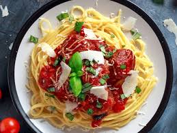 Spaghetti A L Ail Et A La Tomate Recette Recettes De Cuisine Spaghetti A L Ail Plat Vegetarien